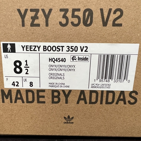 NWOT 8.5 Black Yeezy Boost 350V2 onyx HQ4540 - Picture 3 of 7